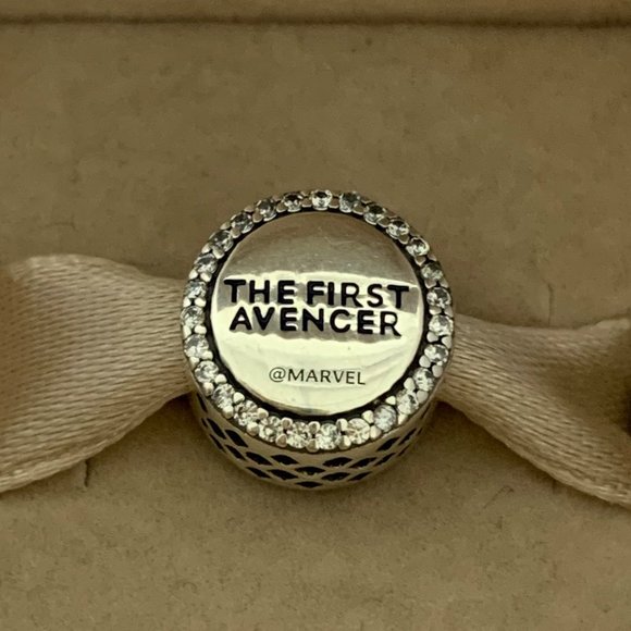 Pandora Marvel The Avengers Captain America Charm - Picture 6 of 6